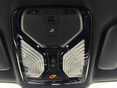 Used 2024 BMW X5 sDrive40i w/ Premium Package image 35