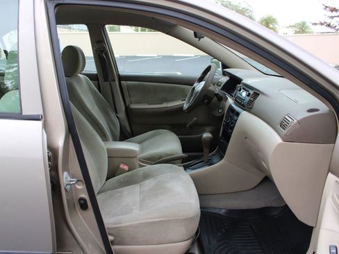 Used 2005 Toyota Corolla CE FWD image 16