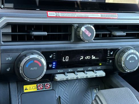 New 2026 Toyota 4Runner TRD Off-Road Premium AWD/4WD image 22