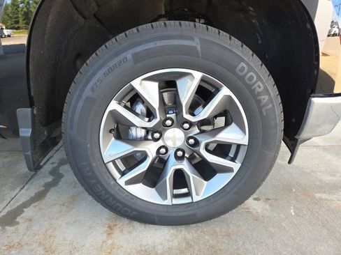 Used 2024 Chevrolet Silverado 1500 LT AWD/4WD image 73