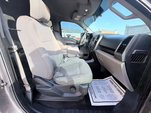 Used 2017 Ford F150 XLT AWD/4WD image 11