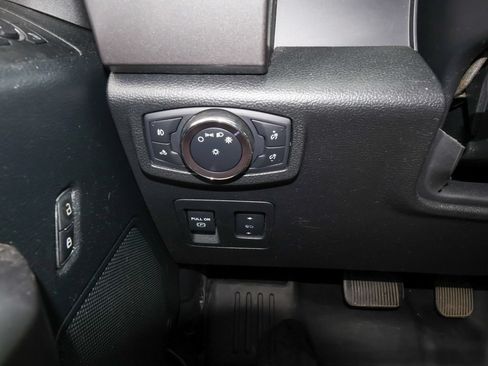 Used 2019 Ford F150 XLT w/ Equipment Group 302A Luxury AWD/4WD image 25