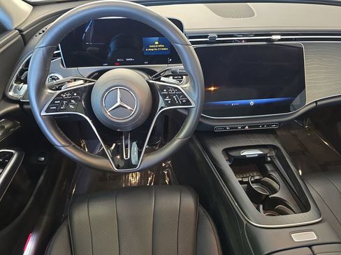 Used 2024 Mercedes-Benz E 350 4MATIC Sedan image 17