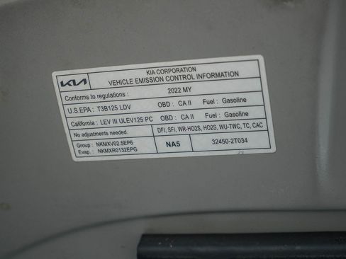 Used 2022 Kia Stinger GT-Line w/ Sun & Sound Package image 28