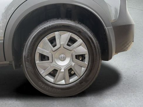 Certified 2025 Nissan Kicks S image 26