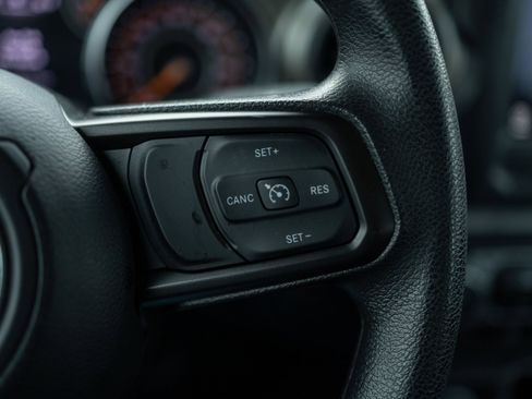 Used 2023 Jeep Gladiator Sport image 22