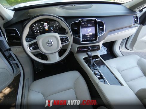 Used 2016 Volvo XC90 T6 Momentum w/ Momentum Plus Package AWD/4WD image 22
