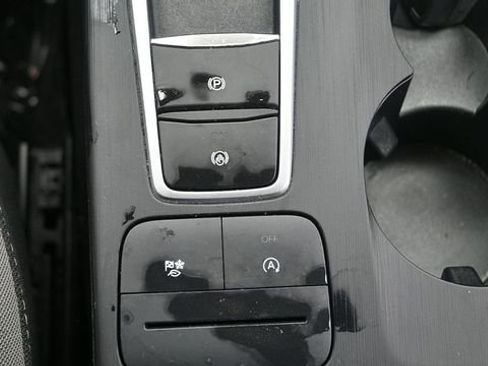 Used 2021 Ford Escape SE FWD image 28