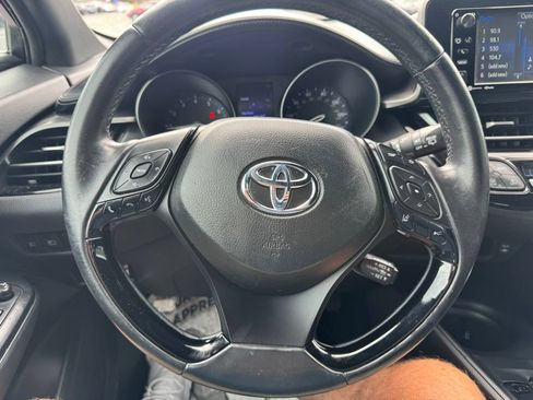 Used 2018 Toyota C-HR XLE FWD image 15