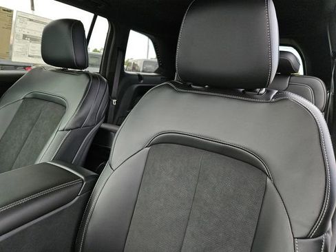 New 2025 Jeep Grand Cherokee Laredo image 22