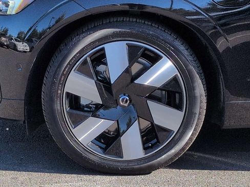 Used 2025 Volvo XC60 T8 Ultra image 13