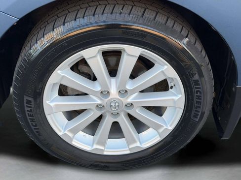 Used 2010 Toyota Venza AWD image 37