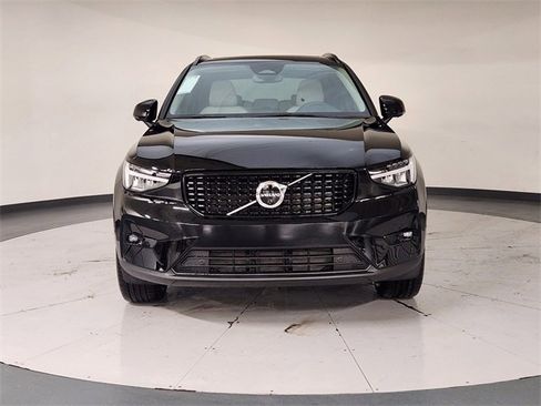 New 2026 Volvo XC40 B4 Plus w/ Protection Package Premier image 9