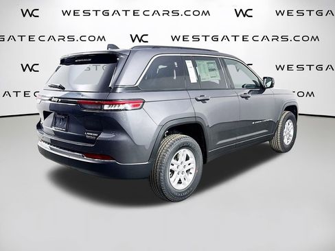 New 2025 Jeep Grand Cherokee Laredo w/ Luxury Tech Group I image 8