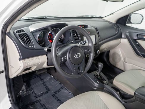 Used 2010 Kia Forte EX image 13