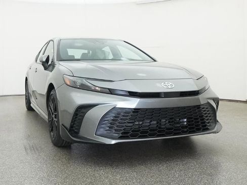 New 2026 Toyota Camry SE FWD image 30