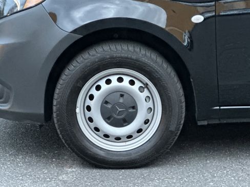 Used 2023 Mercedes-Benz Metris Passenger image 26