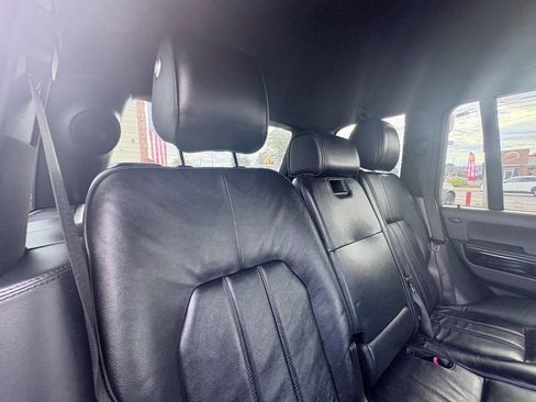 Used 2012 Land Rover Range Rover HSE image 29