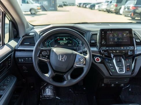 Used 2023 Honda Odyssey Elite image 12