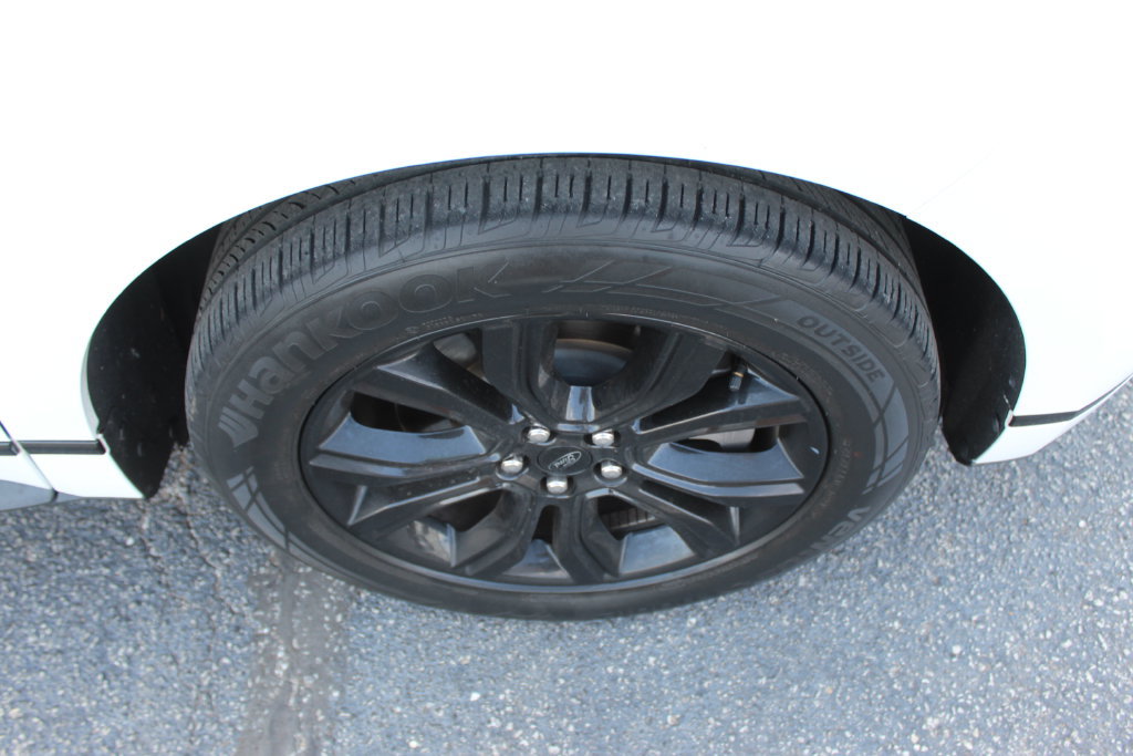 Used 2023 Ford Edge SE w/ Black Appearance Package AWD/4WD image 9
