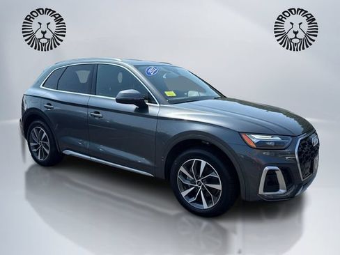 Used 2022 Audi Q5 2.0T Premium Plus w/ Premium Plus Package AWD/4WD image 3