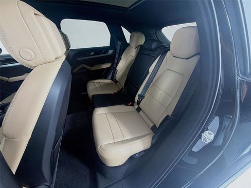 New 2026 Porsche Cayenne image 20
