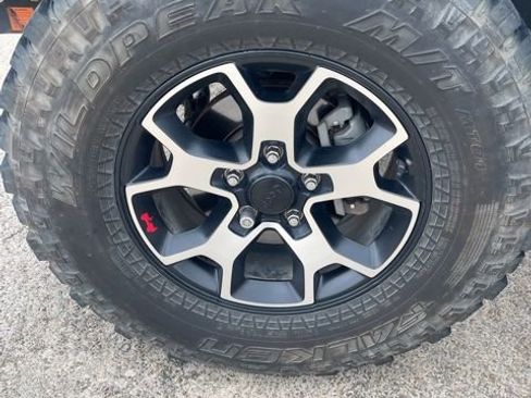 Used 2017 Jeep Wrangler Unlimited Sahara w/ Max Tow Package AWD/4WD image 12