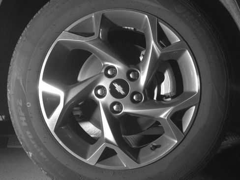 Used 2025 Chevrolet Trax LT w/ LT Convenience Package image 13