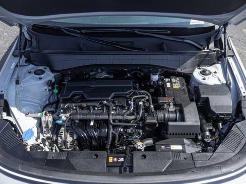 Certified 2025 Hyundai Kona SEL AWD/4WD image 34
