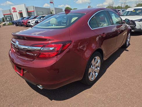 Used 2016 Buick Regal image 3