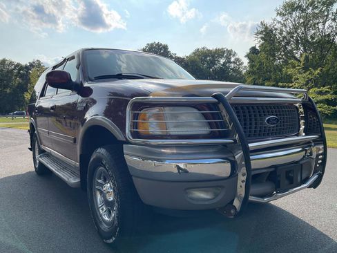 Used 2001 Ford Expedition Eddie Bauer image 2