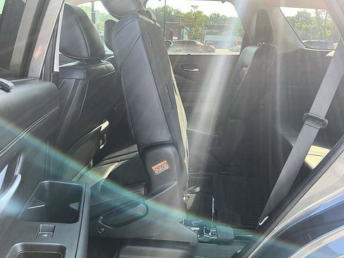 Certified 2025 Nissan Pathfinder Platinum w/ Cargo Package FWD image 27