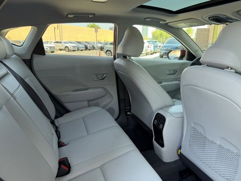 Used 2025 Hyundai Kona Limited FWD image 39