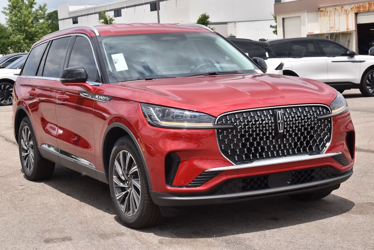 New 2026 Lincoln Aviator AWD image 3