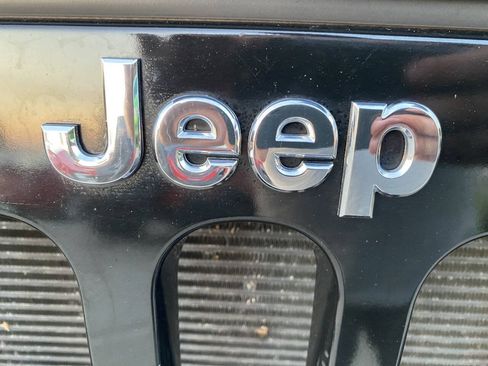 Used 2018 Jeep Wrangler Unlimited Sport S AWD/4WD image 64