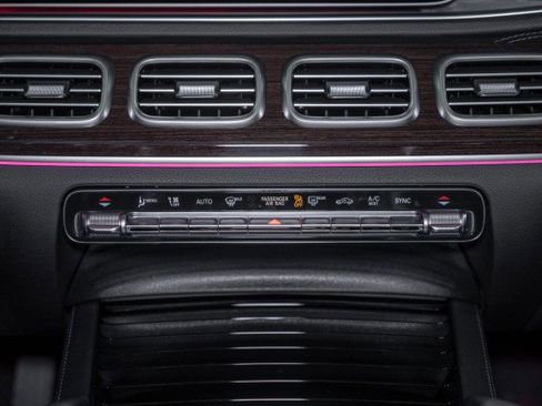 Certified 2025 Mercedes-Benz GLS 450 4MATIC image 19