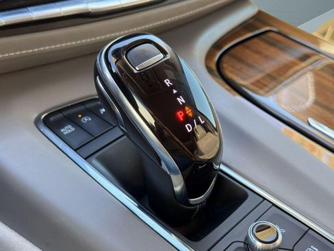 Certified 2024 Cadillac Escalade Premium Luxury Platinum w/ Heavy-Duty Trailer Package image 17