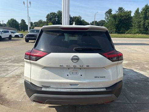 Used 2023 Nissan Rogue SV AWD/4WD image 4