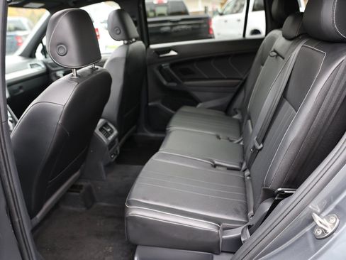 Used 2024 Volkswagen Tiguan SE R-Line image 20