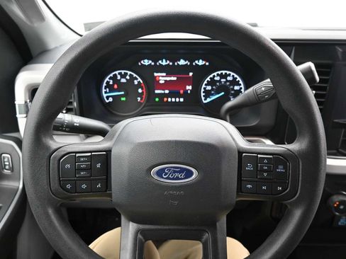 Used 2025 Ford F250 XLT image 11