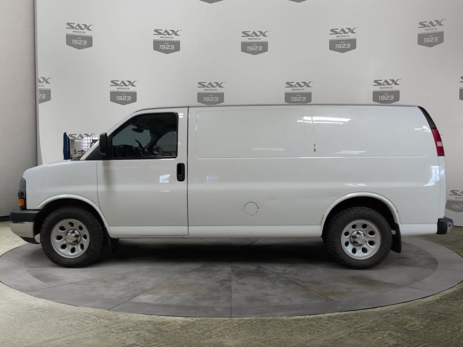 Used 2012 Chevrolet Express 1500 AWD w/ Power Package image 2