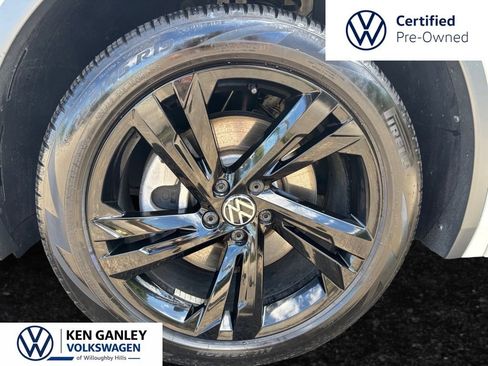 Certified 2024 Volkswagen Tiguan SE R-Line AWD/4WD image 9