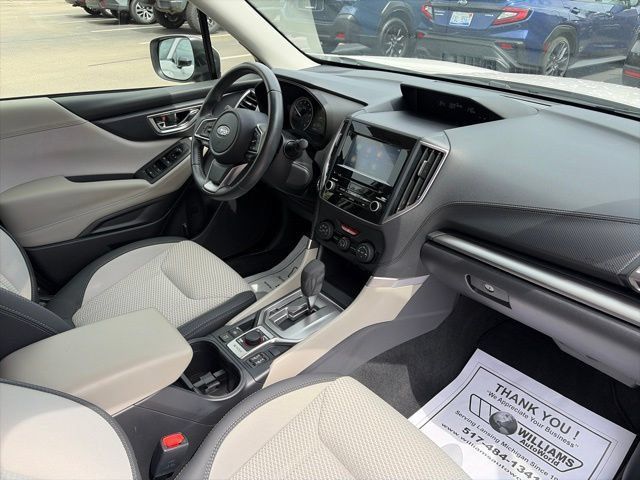 Used 2023 Subaru Forester Premium AWD/4WD image 5