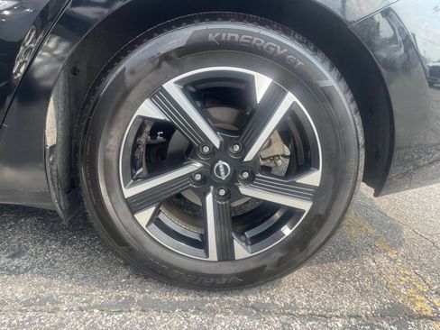 Used 2025 Nissan Sentra SV FWD image 24