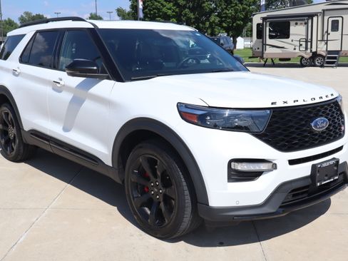 Used 2022 Ford Explorer ST w/ Equipment Group 401A AWD/4WD image 4