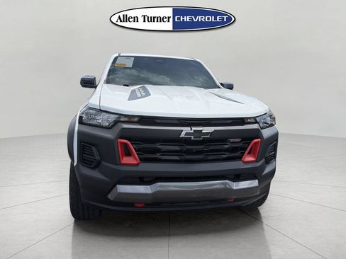 Used 2024 Chevrolet Colorado Trail Boss w/ Technology Package AWD/4WD image 2