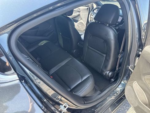 Used 2017 Chevrolet Cruze Premier FWD image 34