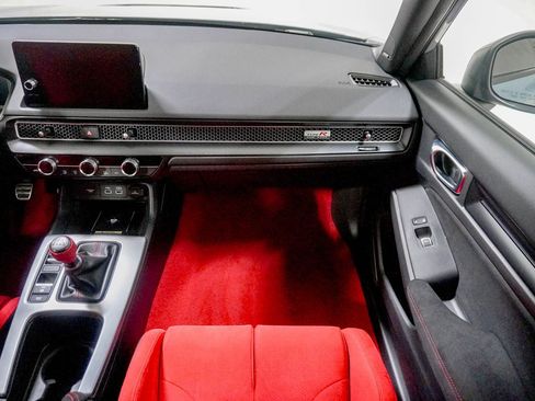 Used 2025 Honda Civic Type R image 30