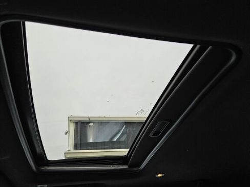 Used 2017 Dodge Challenger R/T w/ Driver Convenience Group image 21