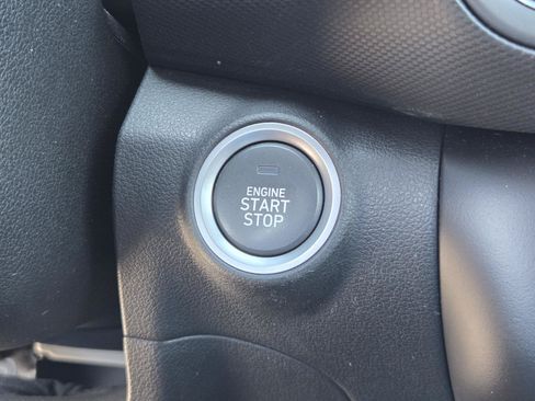 Used 2022 Hyundai Kona Limited FWD image 10